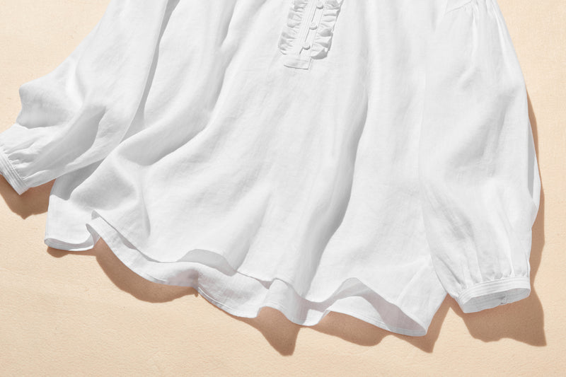 フロントフリルが可愛い フランチリネン100％　シャツブラウス 250913