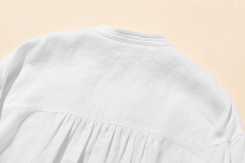 フロントフリルが可愛い フランチリネン100％　シャツブラウス 250913