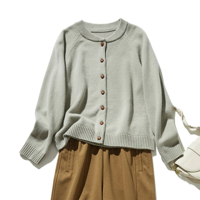 簡約設計，可長期穿著 羊毛開襟衫 100% 羊毛 241029