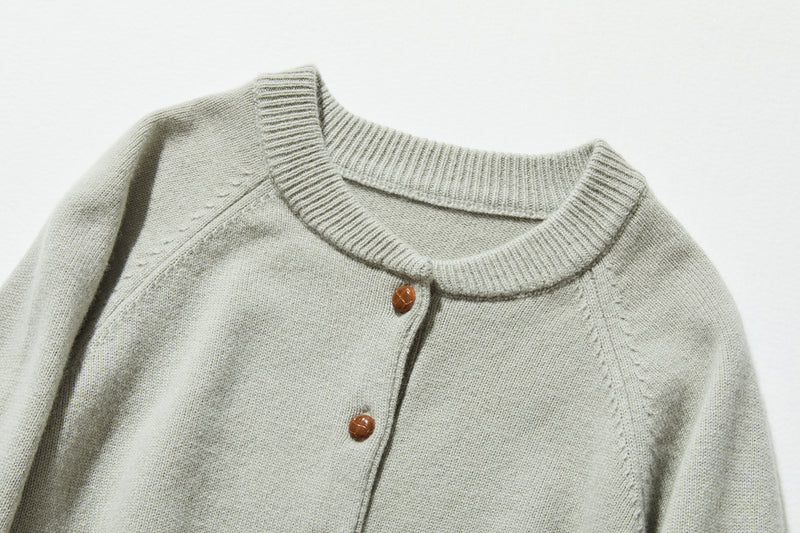 簡約設計，可長期穿著 羊毛開襟衫 100% 羊毛 241029