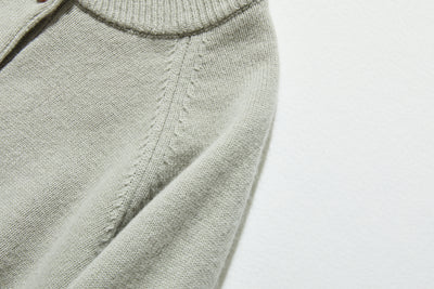 簡約設計，可長期穿著 羊毛開襟衫 100% 羊毛 241029