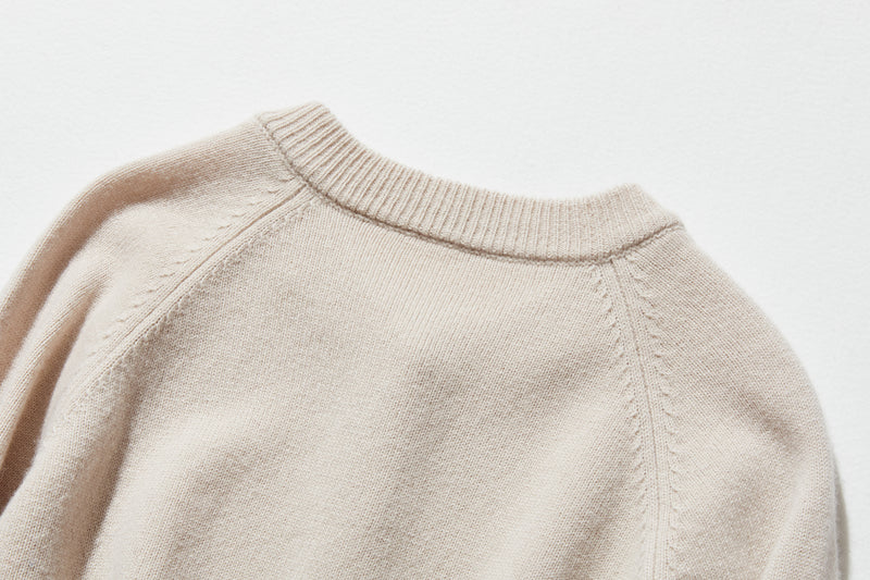 簡約設計，可長期穿著 羊毛開襟衫 100% 羊毛 241029