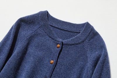 簡約設計，可長期穿著 羊毛開襟衫 100% 羊毛 241029