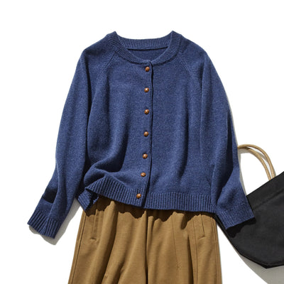 簡約設計，可長期穿著 羊毛開襟衫 100% 羊毛 241029
