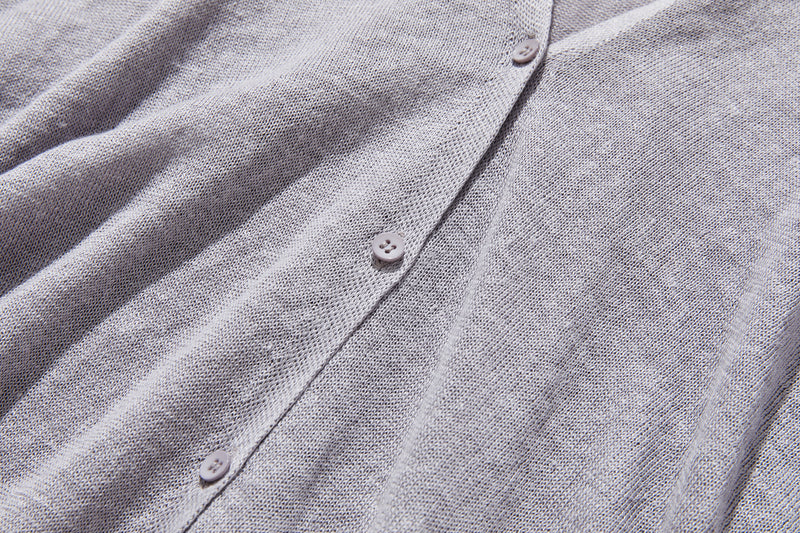 即使在炎熱的季節也能保持涼爽！四分之三袖亞麻開襟衫 防紫外線防曬 240701