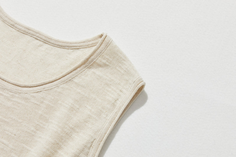 毎日、心地よく着られる実力派タンクトップ　コットンリネントップス    240702