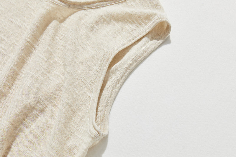 毎日、心地よく着られる実力派タンクトップ　コットンリネントップス    240702