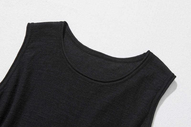 毎日、心地よく着られる実力派タンクトップ　コットンリネントップス    240702