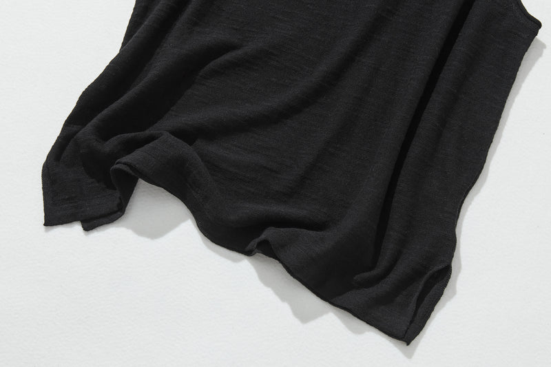 毎日、心地よく着られる実力派タンクトップ　コットンリネントップス    240702