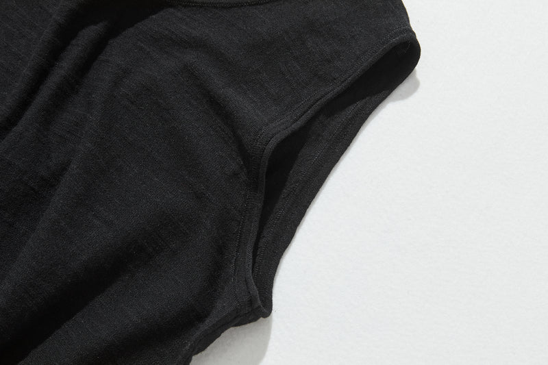 毎日、心地よく着られる実力派タンクトップ　コットンリネントップス    240702