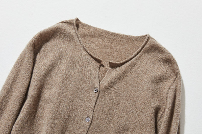 輕盈、溫暖、優雅的羊絨開襟衫 100% 羊絨 241102 