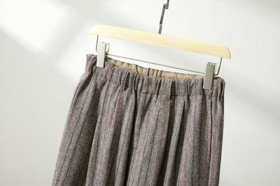 Warm and comfortable wool-blend striped pants with a pleated waist and lining (Product code: 231011-1)