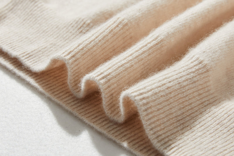 柔軟纖維帶來的極致舒適 100% 羊絨瓶頸 240909