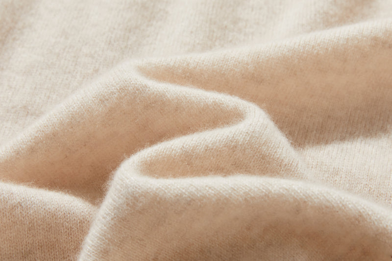 柔軟纖維帶來的極致舒適 100% 羊絨瓶頸 240909