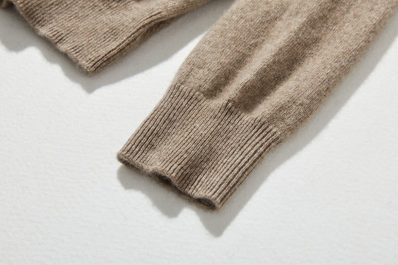 柔軟纖維帶來的極致舒適 100% 羊絨瓶頸 240909