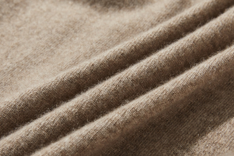 柔軟纖維帶來的極致舒適 100% 羊絨瓶頸 240909