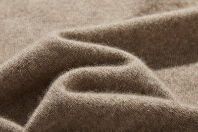 柔軟纖維帶來的極致舒適 100% 羊絨瓶頸 240909