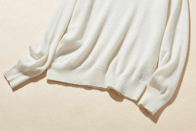 柔軟纖維帶來的極致舒適 100% 羊絨瓶頸 240909