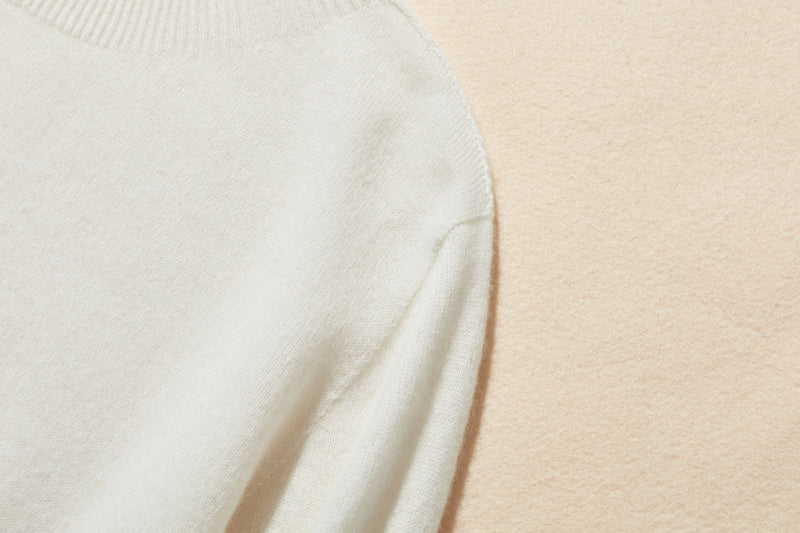 柔軟纖維帶來的極致舒適 100% 羊絨瓶頸 240909