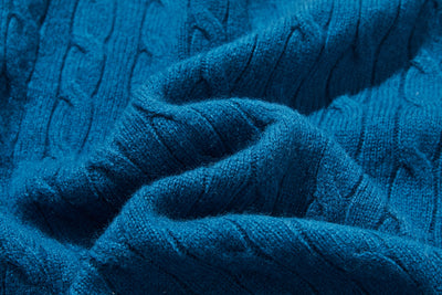 時代を超えて愛されるケーブル編みカーディガン　ウール100％カーディガン ウールニット　251121