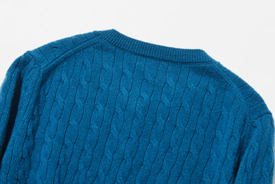 時代を超えて愛されるケーブル編みカーディガン　ウール100％カーディガン ウールニット　251121