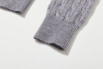 時代を超えて愛されるケーブル編みカーディガン　ウール100％カーディガン ウールニット　251121