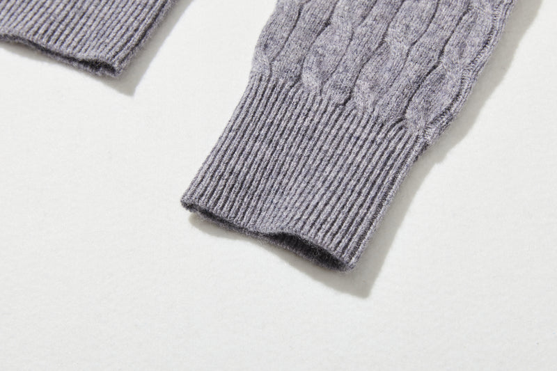 時代を超えて愛されるケーブル編みカーディガン　ウール100％カーディガン ウールニット　251121