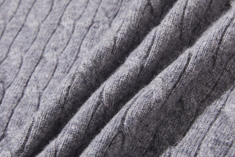 時代を超えて愛されるケーブル編みカーディガン　ウール100％カーディガン ウールニット　251121