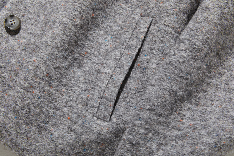 上品な印象のウールジャケット　ショートアウター 裏地付き　241103