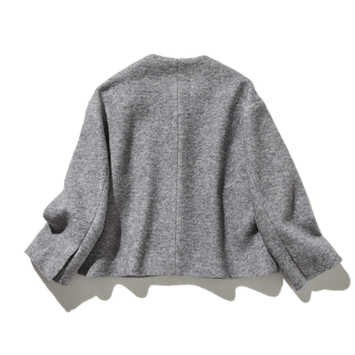 上品な印象のウールジャケット　ショートアウター 裏地付き　241103