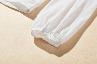 功能性強的防紫外線連帽衫，採用防紫外線和透氣冷卻材料。