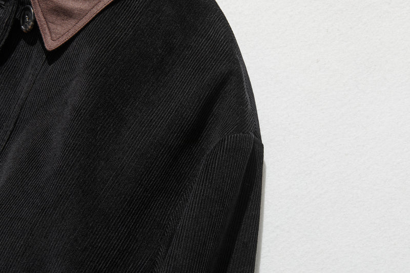 適合各種季節的燈芯絨夾克。 