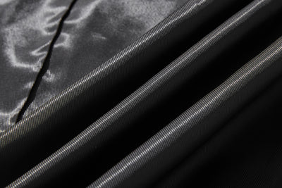 適合各種季節的燈芯絨夾克。 