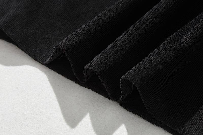 適合各種季節的燈芯絨夾克。 