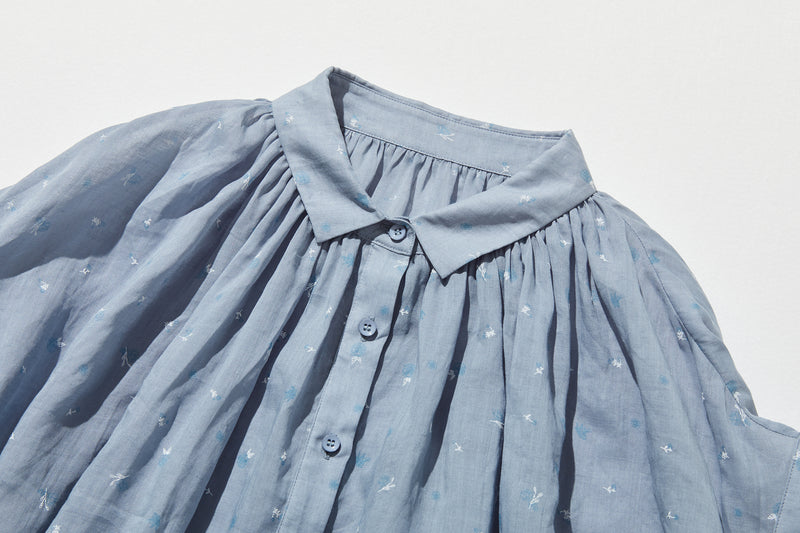 夏の定番！エアリー麻のブラウス　小花プリント　超ゆったりシルエット　250801