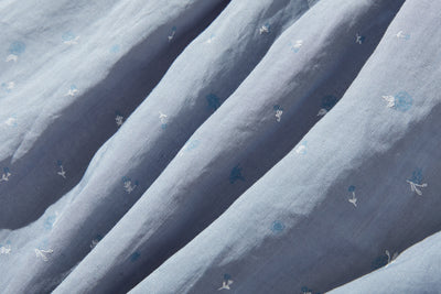 夏の定番！エアリー麻のブラウス　小花プリント　超ゆったりシルエット　250801