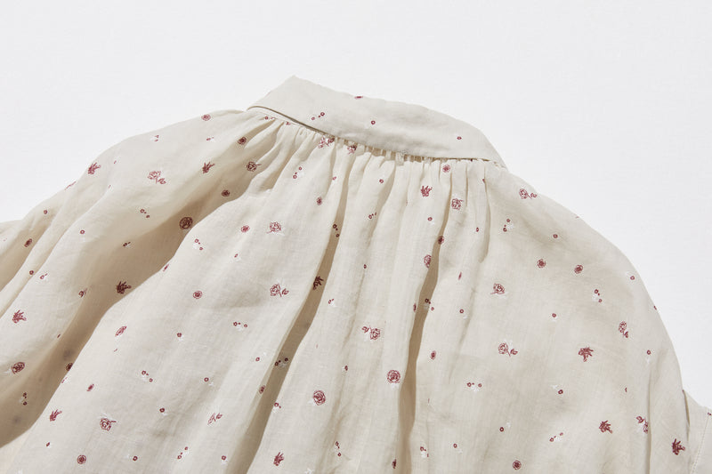 夏の定番！エアリー麻のブラウス　小花プリント　超ゆったりシルエット　250801