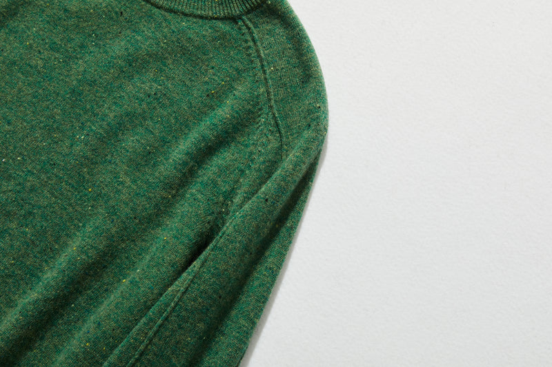 採用高規格精加工，外觀整齊 羊毛針織 羊毛衫 241004