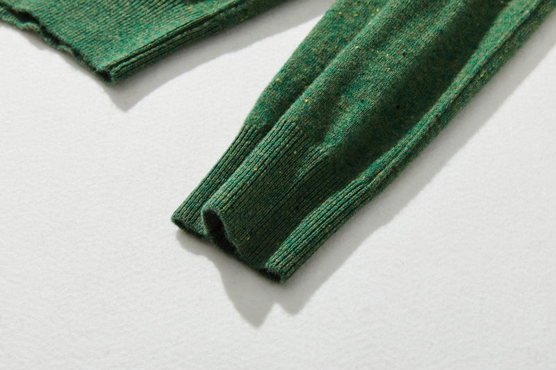 採用高規格精加工，外觀整齊 羊毛針織 羊毛衫 241004