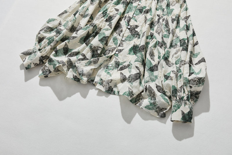 隨性穿著也能展現優雅氣質的長袖刺繡襯衫 240507