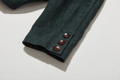 A 100% linen tailored jacket that's a great addition to your wardrobe. Outerwear 251005