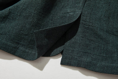 A 100% linen tailored jacket that's a great addition to your wardrobe. Outerwear 251005