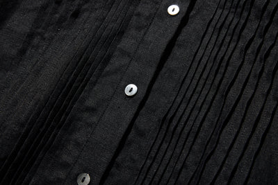 上品な佇まいと、心地よい着心地を兼ね備えた一枚　ピンタックシャツ　リネンシャツブラウス　251007