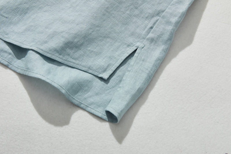 前立てのディテールが目を惹くリネンフリルブラウス リネン100％　　240409