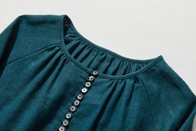 A cotton linen blouse with a captivating natural texture 240312