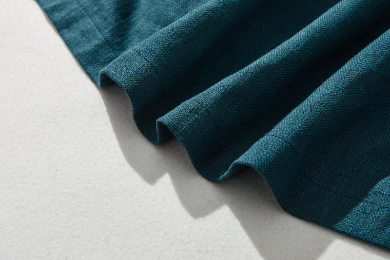 A cotton linen blouse with a captivating natural texture 240312