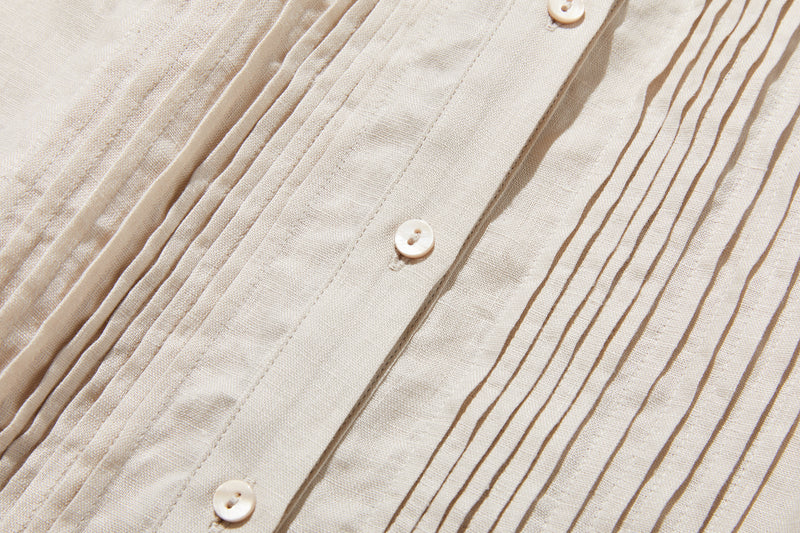 上品な佇まいと、心地よい着心地を兼ね備えた一枚　ピンタックシャツ　リネンシャツブラウス　251007