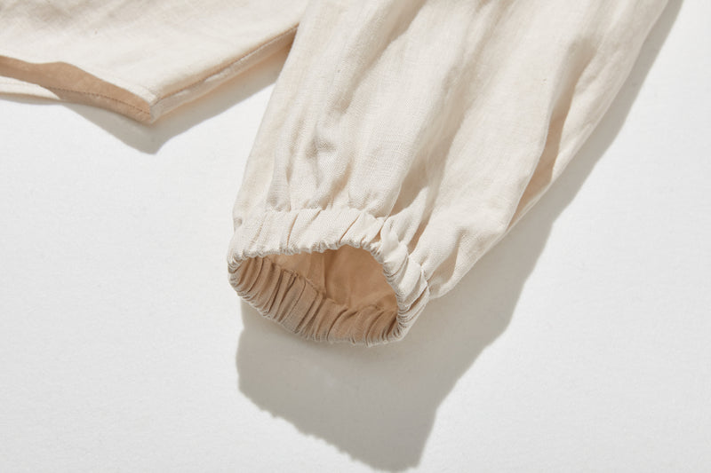 上品な佇まいと、心地よい着心地を兼ね備えた一枚　ピンタックシャツ　リネンシャツブラウス　251007