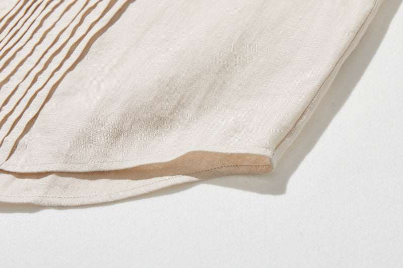 上品な佇まいと、心地よい着心地を兼ね備えた一枚　ピンタックシャツ　リネンシャツブラウス　251007