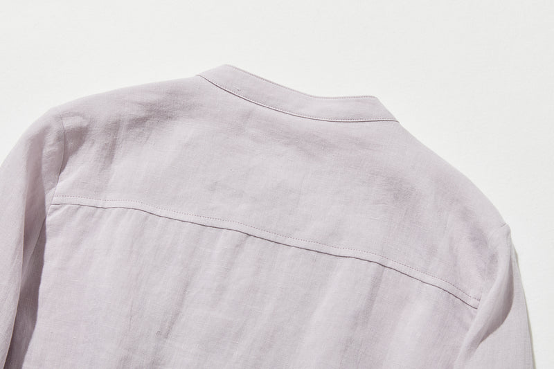 上品な佇まいと、心地よい着心地を兼ね備えた一枚　ピンタックシャツ　リネンシャツブラウス　251007